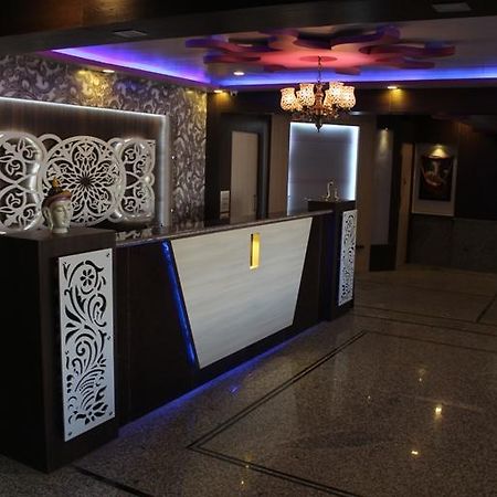 Hotel Pink Shark Sikar Ngoại thất bức ảnh