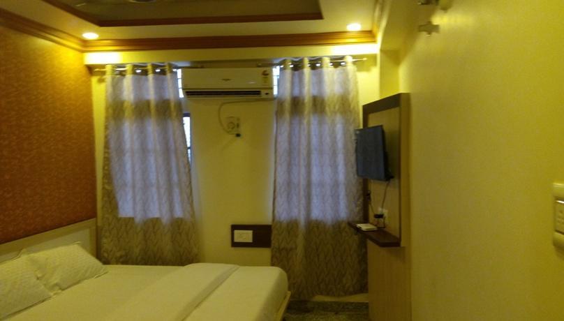 Hotel Pink Shark Sikar Ngoại thất bức ảnh